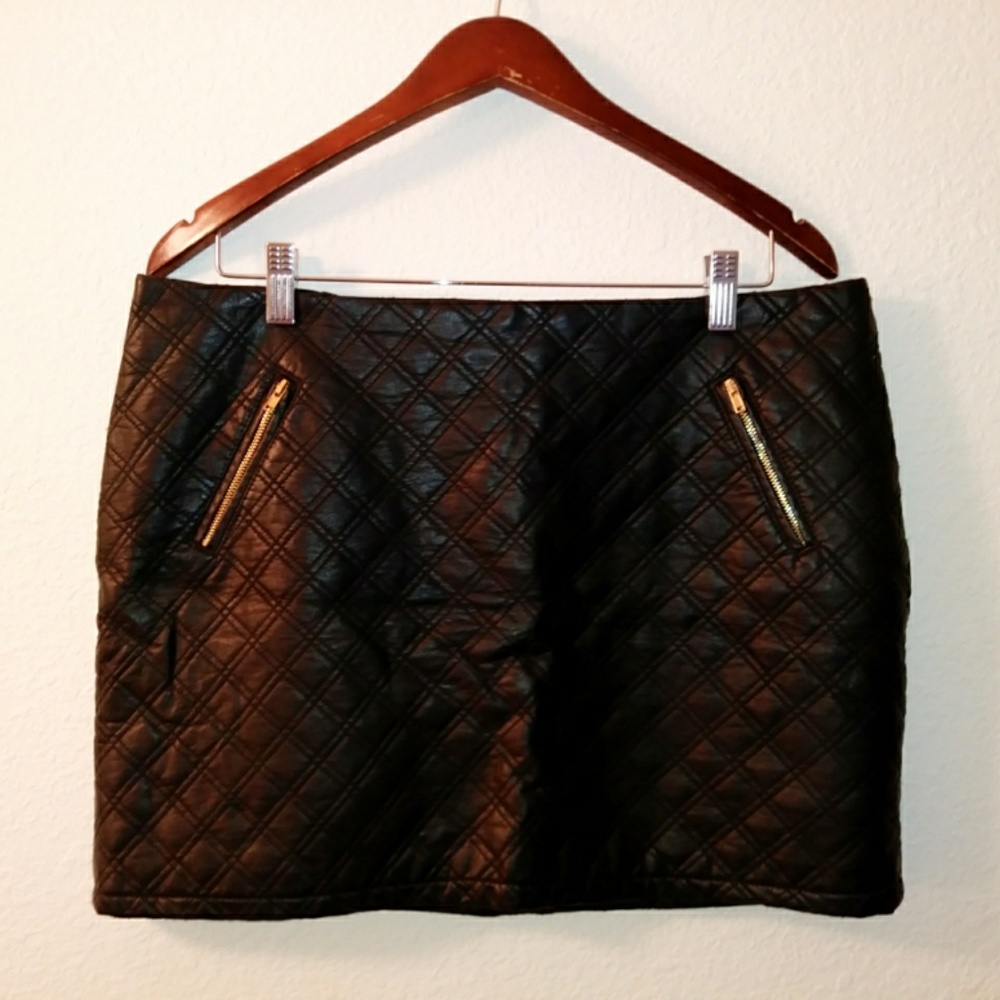 Express Faux Leather Quilted Mini Skirt